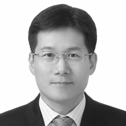 Kyungsuk Lee